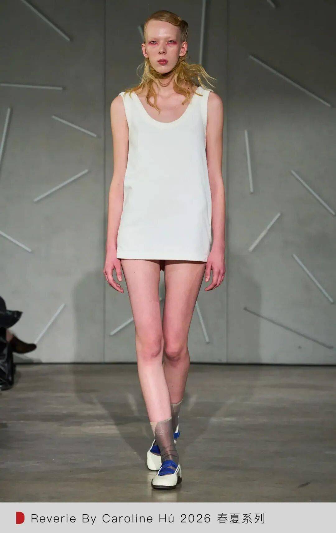 6 春夏巴黎时装周：谁在逼近国际舞台中心？开元棋牌试玩WWD LIVE 直击 202(图7)