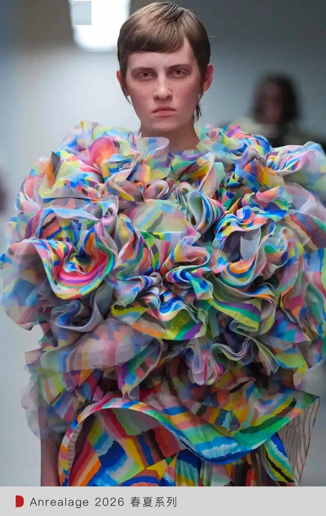 6 春夏巴黎时装周：谁在逼近国际舞台中心？开元棋牌试玩WWD LIVE 直击 202(图10)