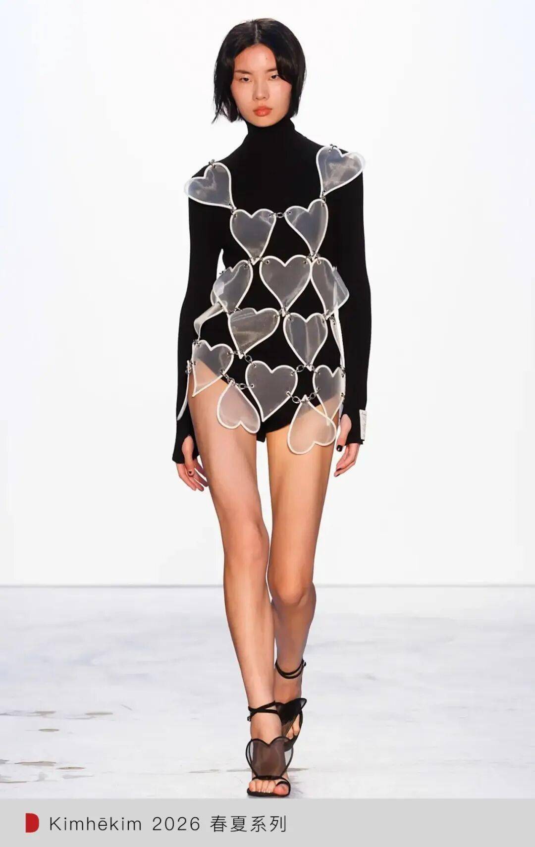 6 春夏巴黎时装周：谁在逼近国际舞台中心？开元棋牌试玩WWD LIVE 直击 202(图19)